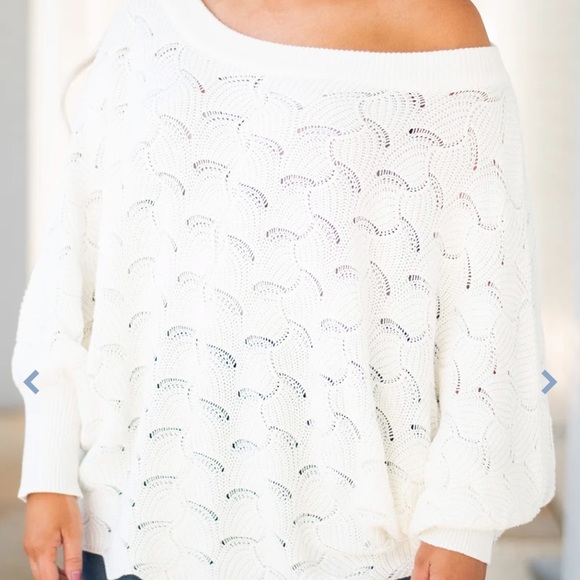 NEW Andrée by UNIT Solid Loose Fit Sweater - Picture 6 of 6